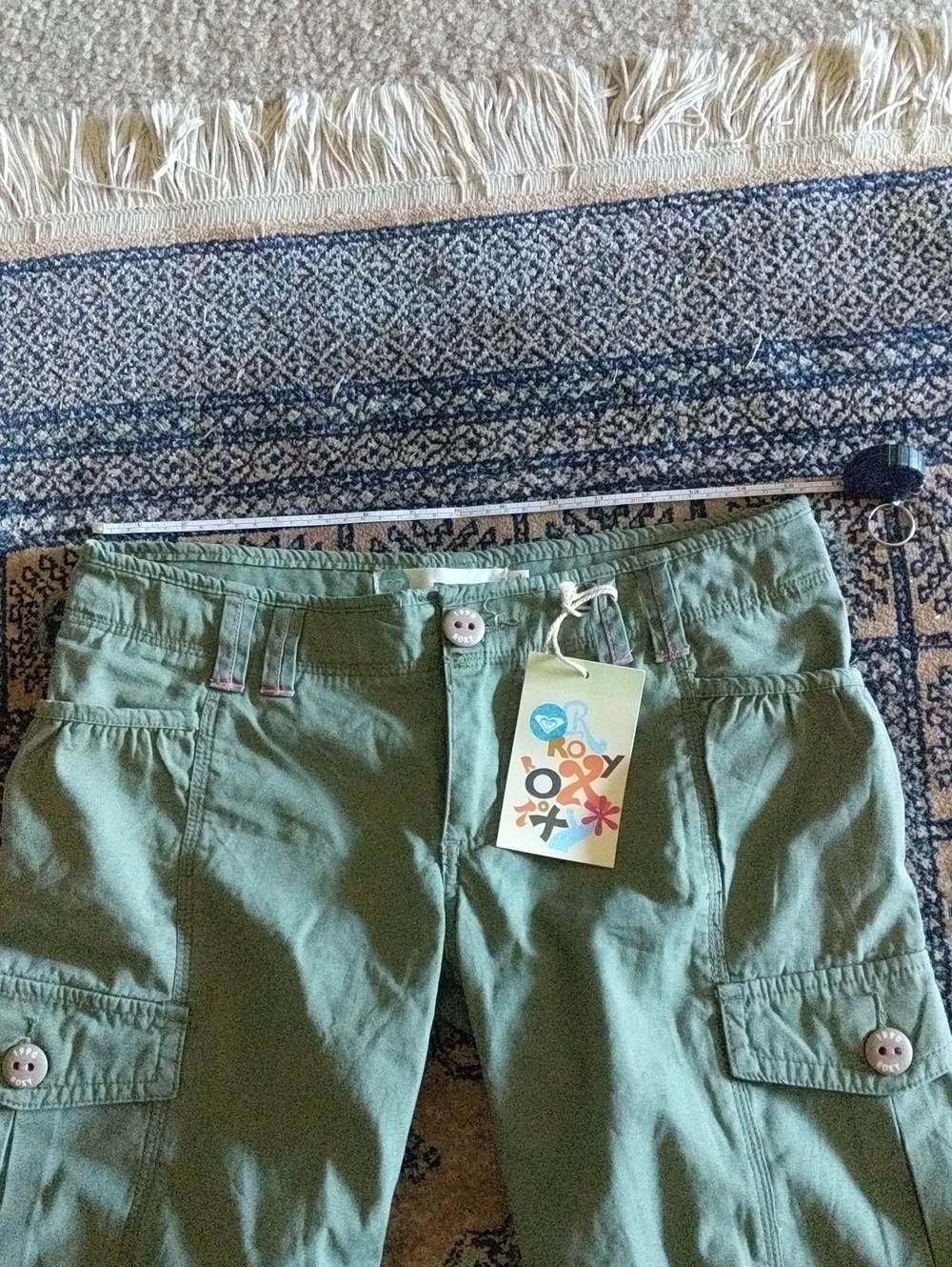 Knee length shorts. Tags still on - Picture 4 of 6